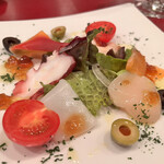 ビストロ猫 - 魚介のサラダ仕立て