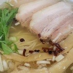 ルースター - 塩チャーシュー麺アップ