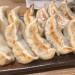 肉汁餃子のダンダダン - 「焼餃子(6つ)」(460円)