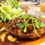 Cafe Dining 彩雲 - 極上ハンバーグ（ライス・スープ付き）980円