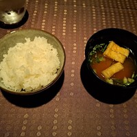 瀬里奈 本店 - 魚沼産コシヒカリご飯とお味噌汁です。