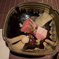 瀬里奈 本店 - 北海道産の天上ぶりのお刺身です。北の海で豪快に育ったせいか、芸術的な霜降りと濃厚な旨味が最高です。