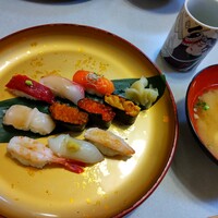 寿司和食しかま - 松握り+いくら