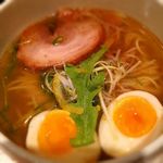 うめだ1番 豚とことん  - 味玉塩ラーメン