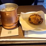 上島珈琲店 - 豆乳ミルクの無糖珈琲とチョコレートスコーン