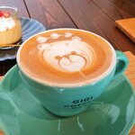 GIGI COFFEE BAR - カフェラテ