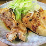 酒蔵 力 - 焼豚足ハーフ