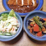健康惣菜 ことこと - 手作りマヨネーズ ポテトサラダ ＆ 彩り野菜のピリ辛揚げ浸し（盛り付けました）
