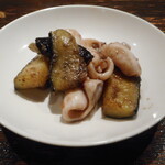 ロウホウトイ - イカ、茄子、海老味噌和え