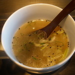 神戸六甲道・ぎゅんた 丸の内店 - 薬膳スープ