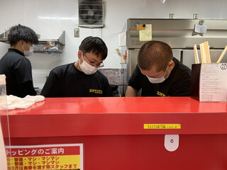 Tachikawa Mashimashi - 左から店主・アシスタントリーダー・アシスタント見習いです☆（あ、なんとなくです）笑　この3人でお店を回してます♪