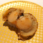 魚べい - ジャンボ蒸しホタテバター醤油炙り（160円）