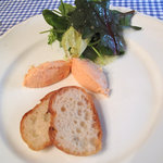 フランス料理 遊心 - ランチの前菜　スモークサーモンのテリーヌ