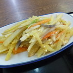 2013.05 もう一品は野菜系でジャガイモの炒め物！