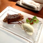 ビストロ　アギャット - キャラメルリンゴのパイ仕立て