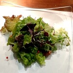 ビストロ　アギャット - 鯖の瞬間燻製とセップ茸のソテーのサラダ仕立て