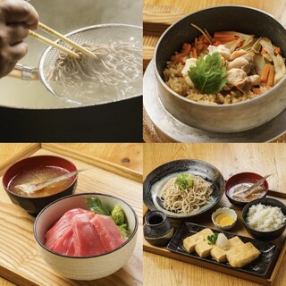 Lunch starts from 600 yen (tax included), including freshly made soba noodles, Seafood Bowl!