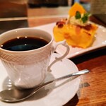 COFFEE HALL くぐつ草 - パンデプディングセット1200円 ブレンドコーヒーのストロング