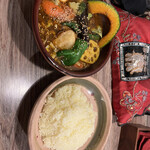 Ajian Su-Pu Kari Besu - チキンと野菜のカレー（ご飯大盛り）