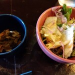 うみからそらへ - 小鉢とサラダも　もちろん付きます