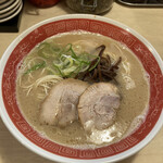 博多ラーメン にこいち - 680円です、安い！