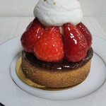 PATISSERIE AVENIR MERVEILLE - タルトセゾン500円