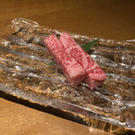 蕃 YORONIKU - 特選サーロイン。サシが多いかと心配しましたが、、