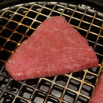 蕃 YORONIKU - シャトーブリアンです。圧巻です。タレとワサビで食べると至福です。