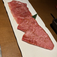 蕃 YORONIKU - シャトーブリアン。肉質は最高です。飲む系の柔らかさ。