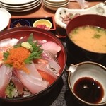 h Robata Kaba - 海鮮丼