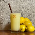 Teppan Nikuyaki Matsumoto Honten - まつもとのレモンサワー
