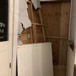 Vivo - 店内の状況、見るも無惨な店内だすT^T