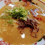 Kusuo Tonkotsuya - 令和4年11月
                      久留米系濃豚骨ラーメン 690円