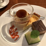 小松館好風亭 - ラウンジでデザート