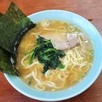 横浜らーめん 本牧家 - ラーメン並固め多め