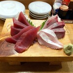 Sushi Izakaya Yataizushi - まぐろとブリの刺身（単品）