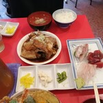 館山食堂 - 日替り定食９８０円 刺身とあら煮