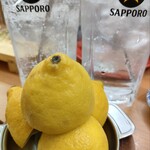 赤酢 謹賀 - 生搾りレモンサワー390円