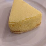 パティスリーカフェ ソラ - 白スフレチーズケーキ440円(税込)