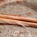 緒方 - ⑥炭火焼き間人蟹(1番脚)(京都府間人産)
      恐らくこの日で一番しっかり火入れされた一品
      火入れするほど身はしまり、旨みは強く、風味は濃くなります
      これが激ウマ！