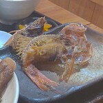 福浦漁港 みなと食堂 - 小金目鯛の唐揚げ、メジマグロのカマ唐揚げ