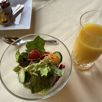 日光金谷ホテル - サラダ　オレンジジュース