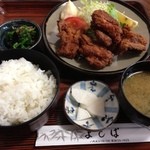 よしば - とりから揚げ定食。時々食べたくなる。