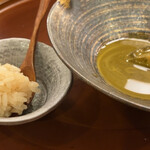 新宿 誠 - 後からご飯が出てきて、1個食べたあと