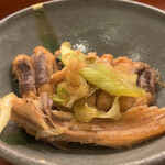 新宿 誠 - カスベだったかな。アラはしっかり煮込まれ、身はふわっとしてました。