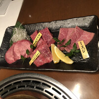 松阪牛炭火焼肉 東海亭 - 