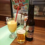 rodambiriyani - マンゴーラッシーと瓶ビール