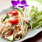 Green papaya salad★★☆