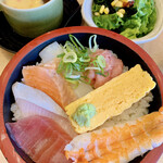 Nigiri No Tokubee - 賑わい海鮮丼　1,000円