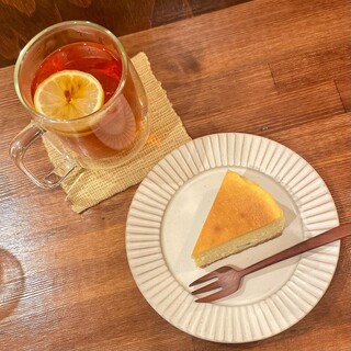 チーズケーキとコーヒーの店 at_1